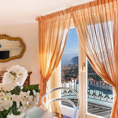 Pietraluna 빌라 소렌토