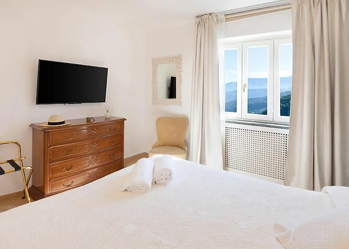 Pietraluna * Sorrento